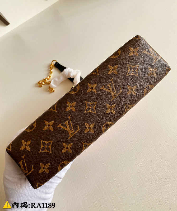 LOV2 Bags - Fashion Bags  2641