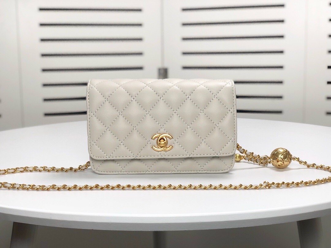 Designer bags by Chanel 078