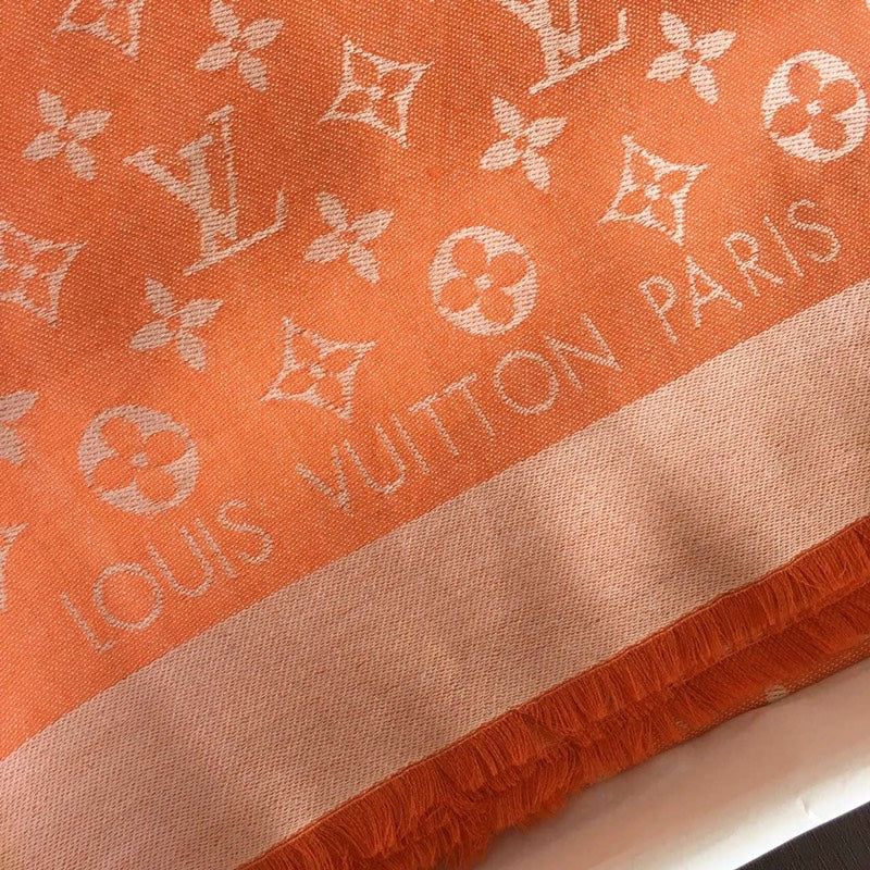 Top Quality LUV  Scarf 025