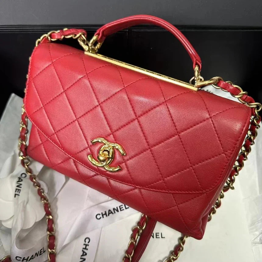 CHANEL Medium Trendy CC Flap Bag B18-05