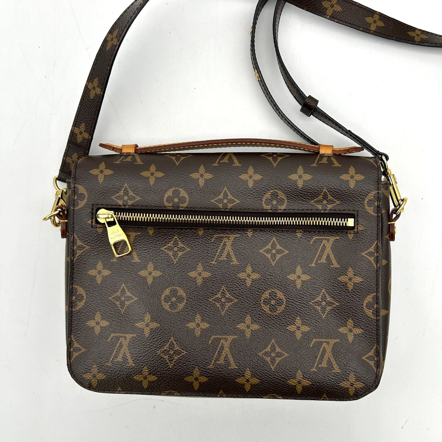 LOUIS VUITTON Monogram Pochette Metis LA31034