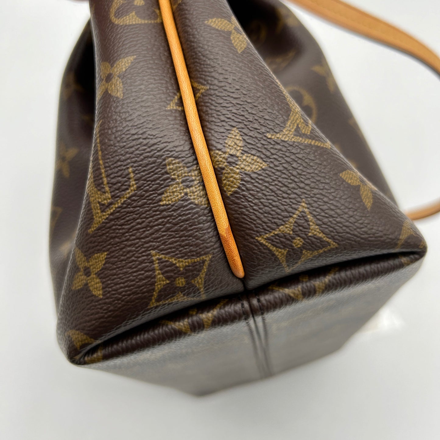 Louis Vuitton Monogram Canvas Turenne MM Brown Handbag