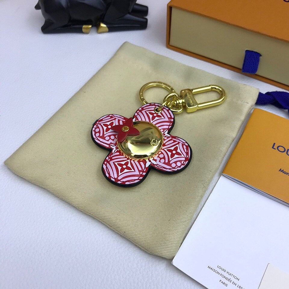 GLM - Top Quality Keychains LUV 018
