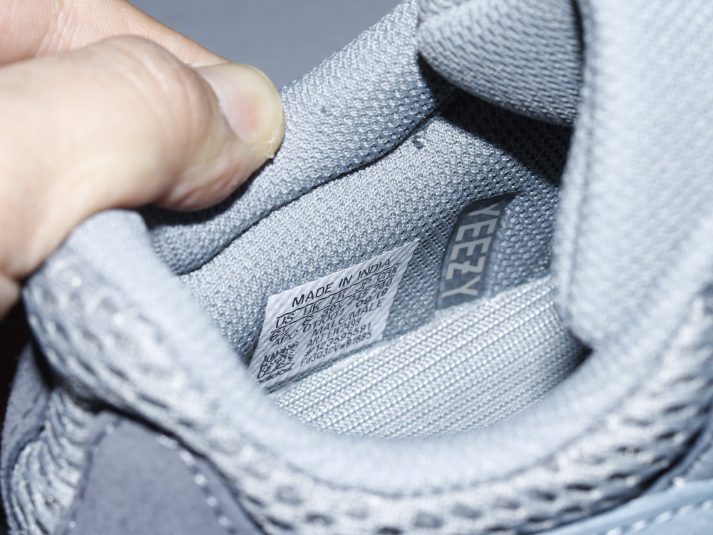 GLM - Yzy 700 Teal BLue Sneaker