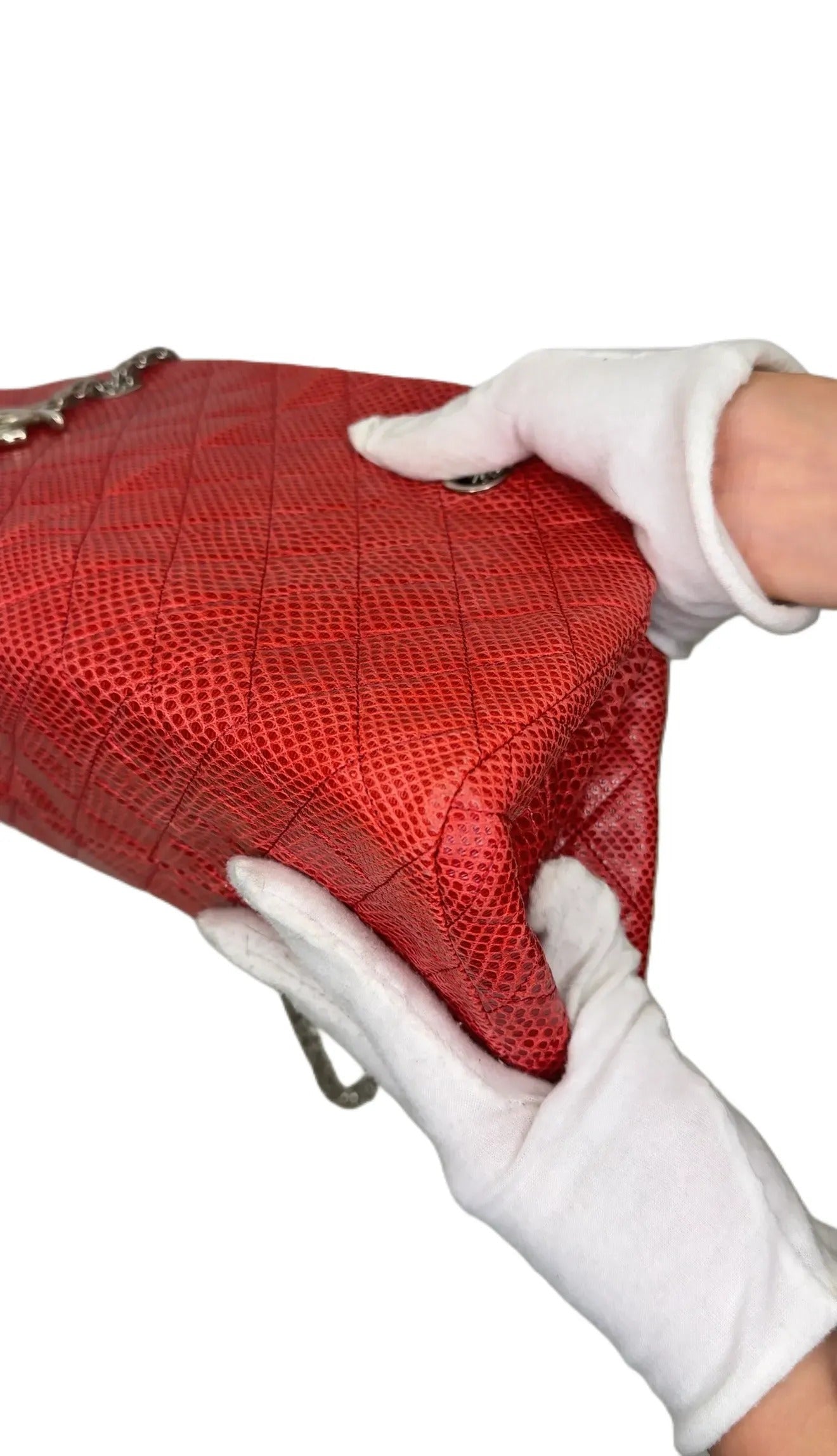Chanel Red Quilted Lizard Leather Medium B2-19