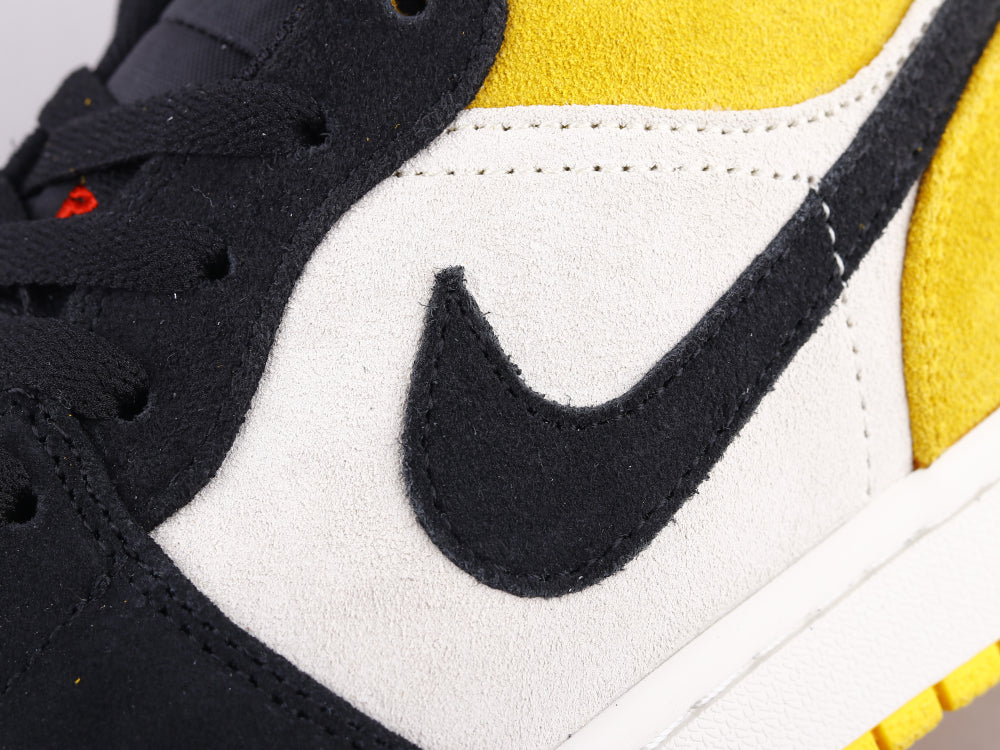 GLM - AJ1 black and yellow toes