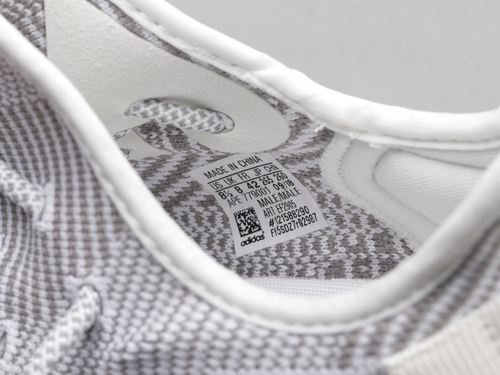 GLM - Yzy 350 White Angel Sneaker