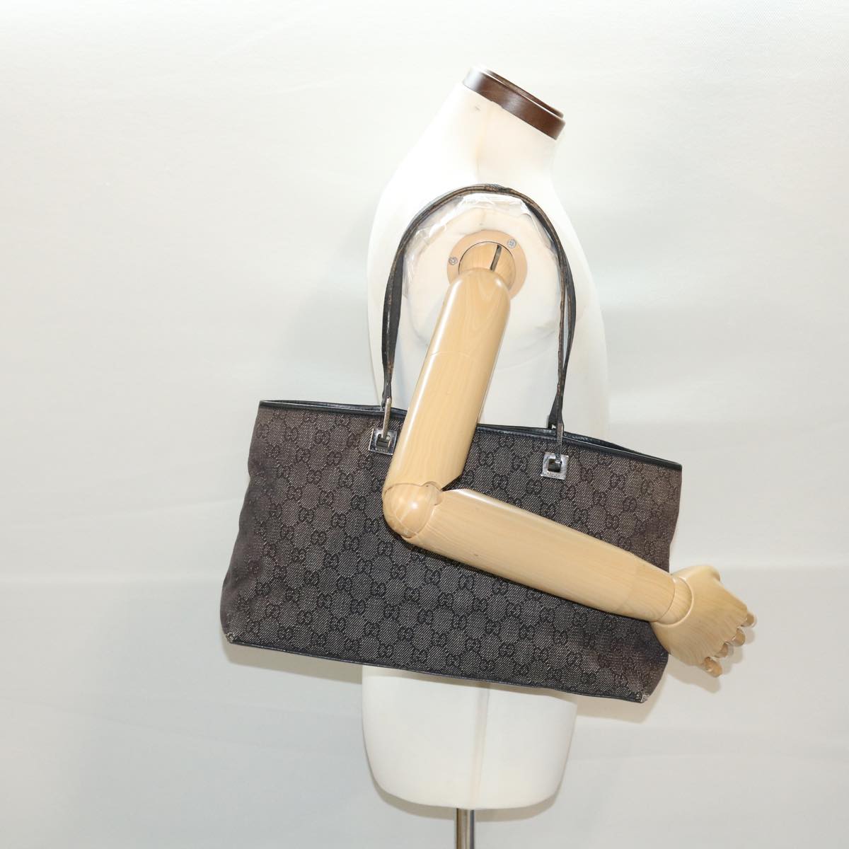 GUCCI GG Canvas Shoulder Bag Navy 39397