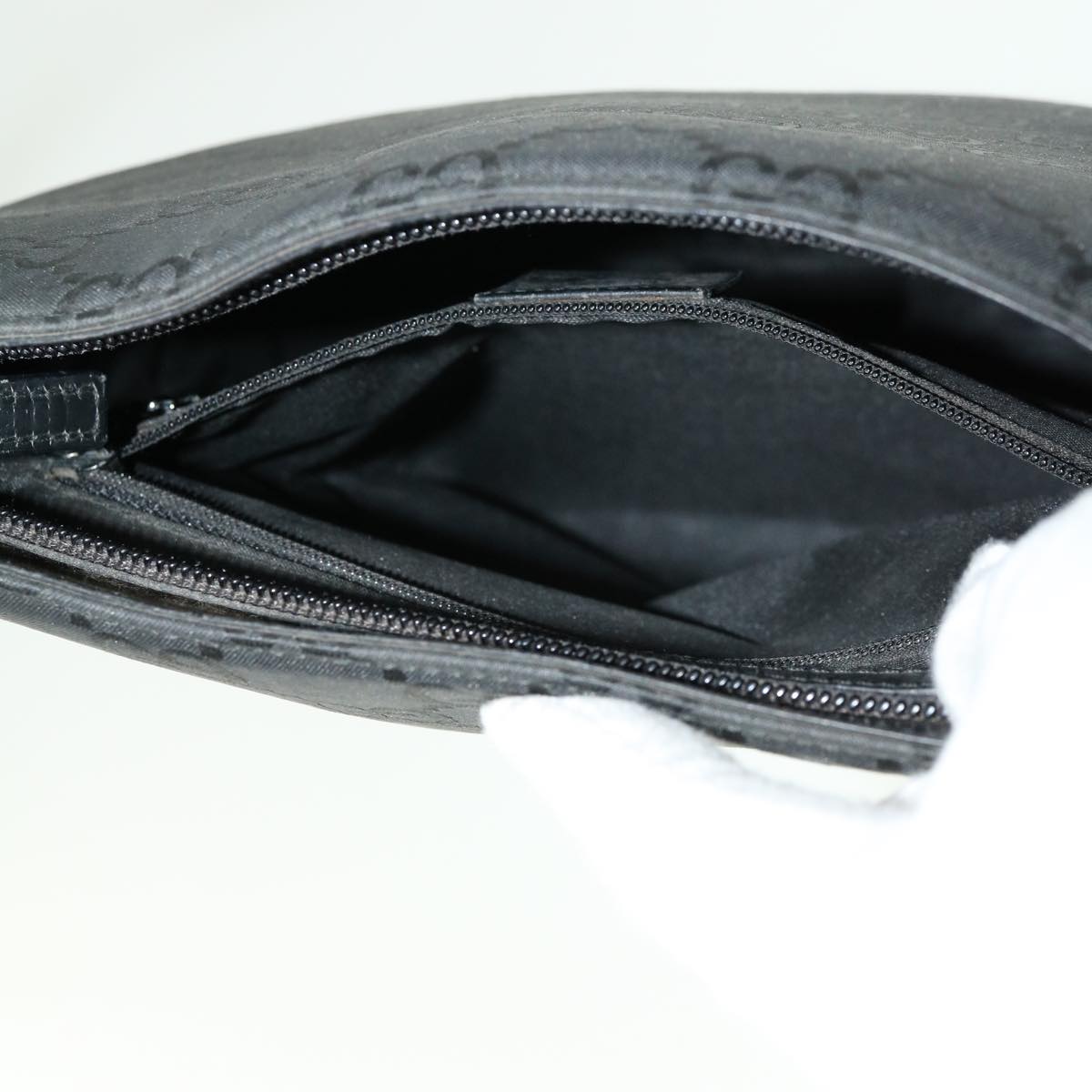GUCCI GG Canvas Shoulder Bag Black 39778