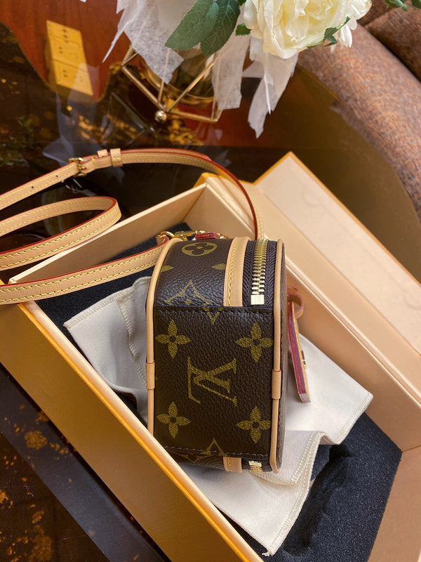 LOV2 Bags - Fashion Bags  2634