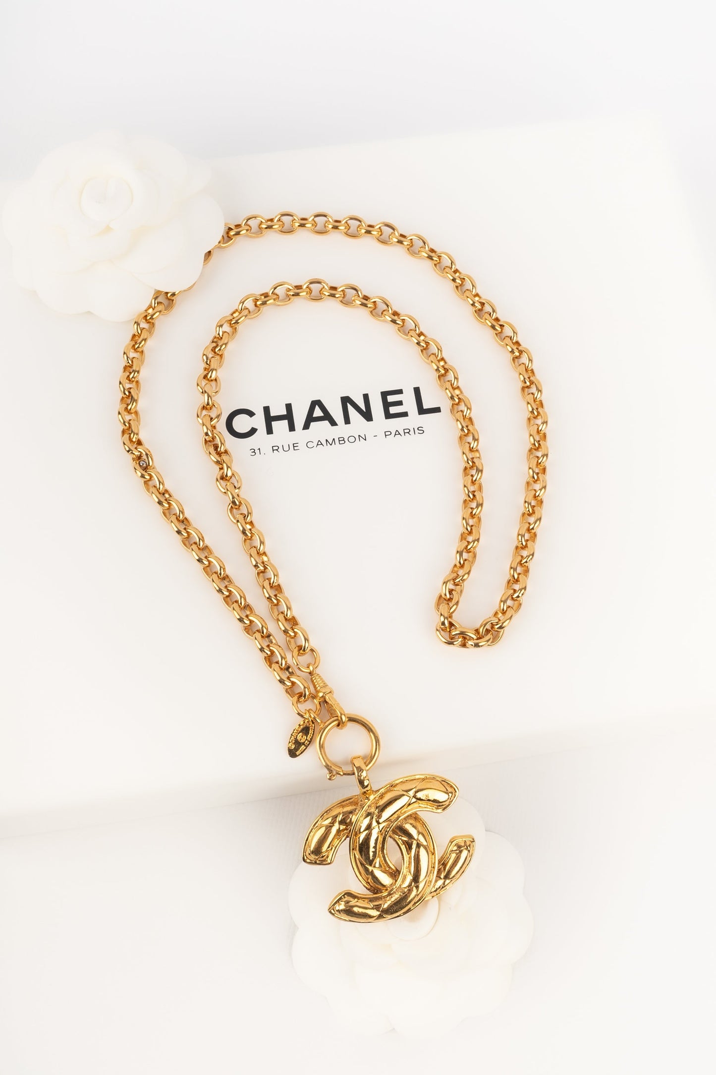 Collier cc Chanel