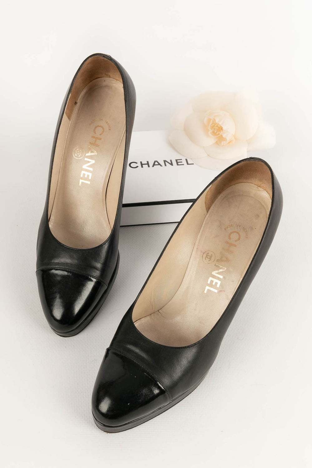 Escarpins en cuir Chanel