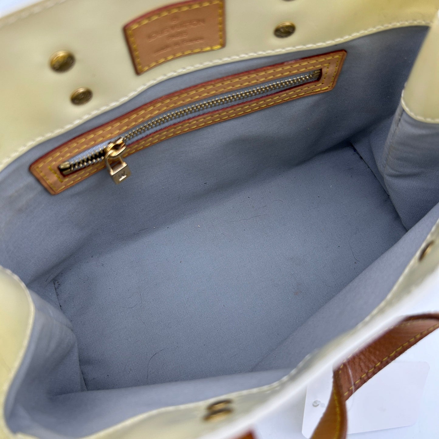 Louis Vuitton Perle Monogram Vernis Reade PM Bag