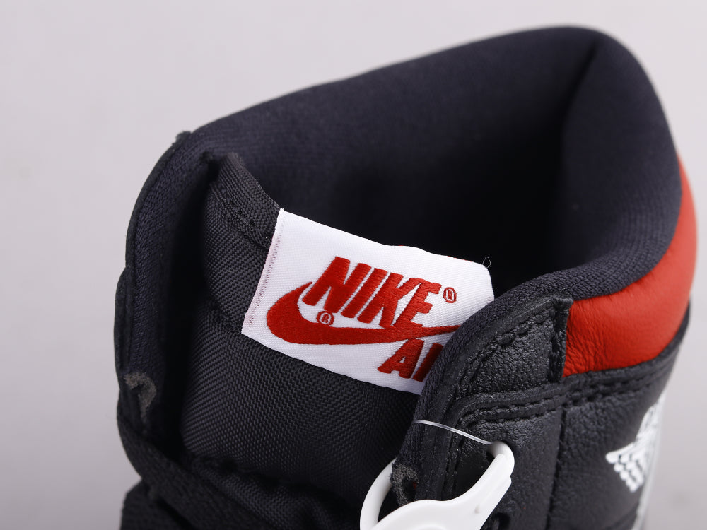 GLM - AJ1 Red Hook Black Toe