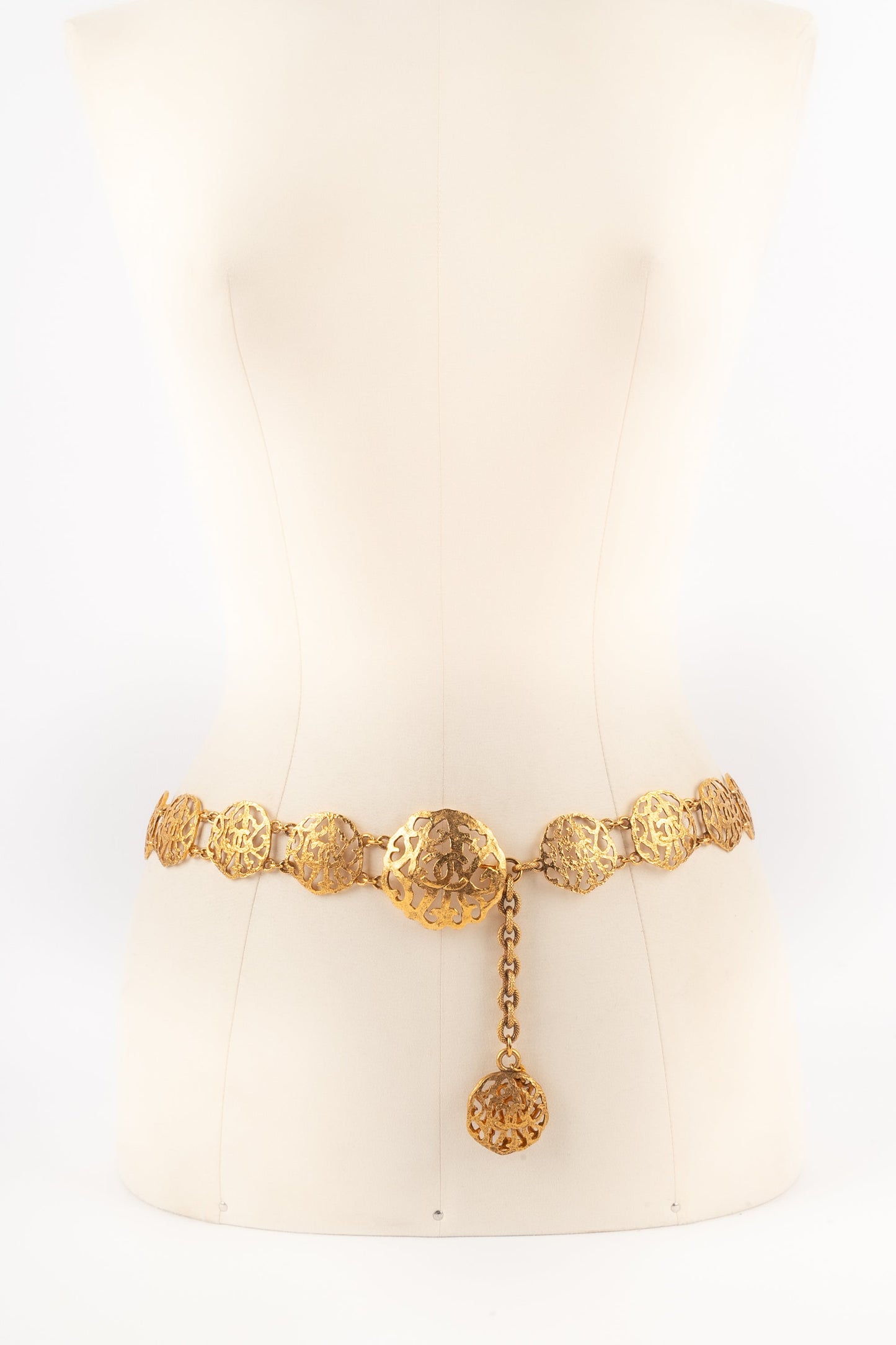 Ceinture dorÃ©e Chanel 1990's