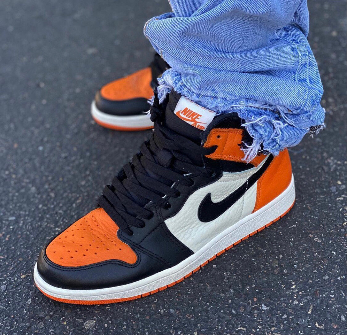 GLM - AJ1 High Black Buckle