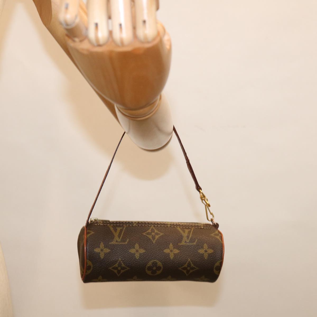 Louis Vuitton Papillon  Canvas Clutch Bag ()