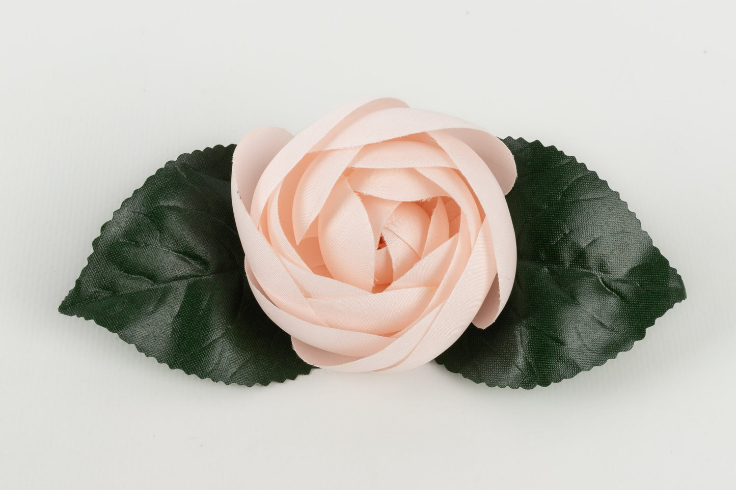 Broche camÃƒÆ’Ã‚Â©lia Chanel