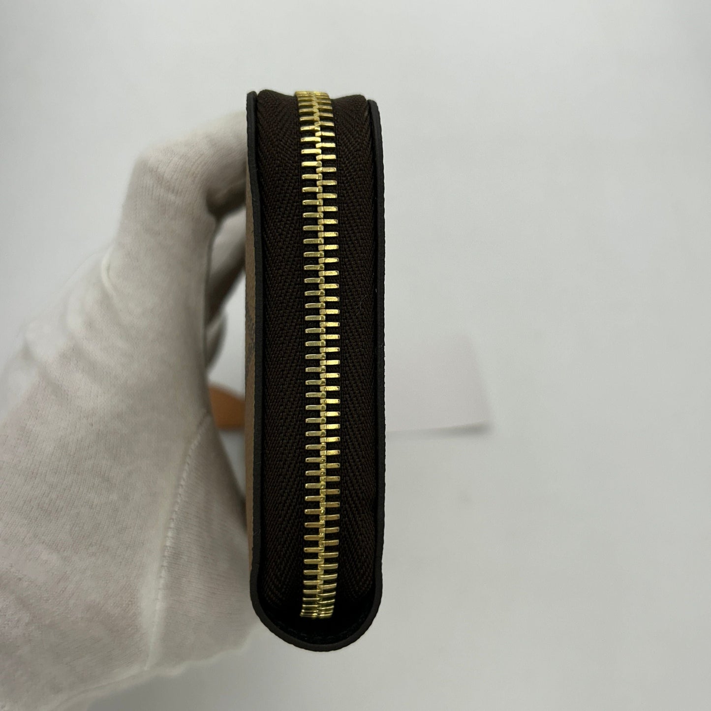 Louis Vuitton Giant Reverse Monogram Zippy Wallet ITBG7E7E0HNQ
