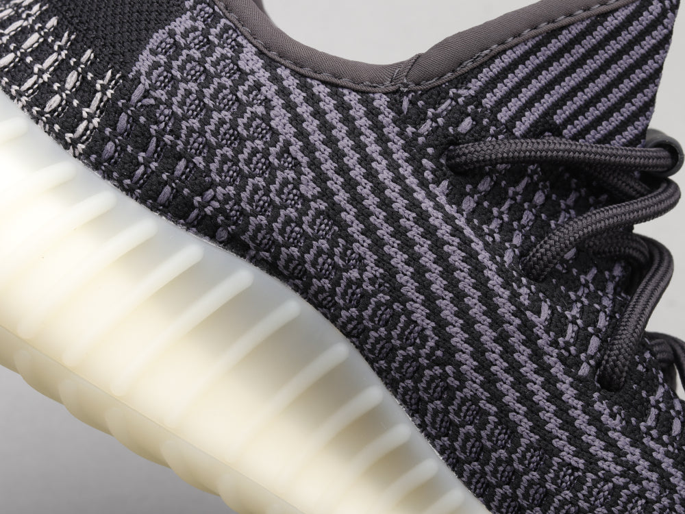 GLM - Yzy 350 Carbon Black Sesame Sneaker
