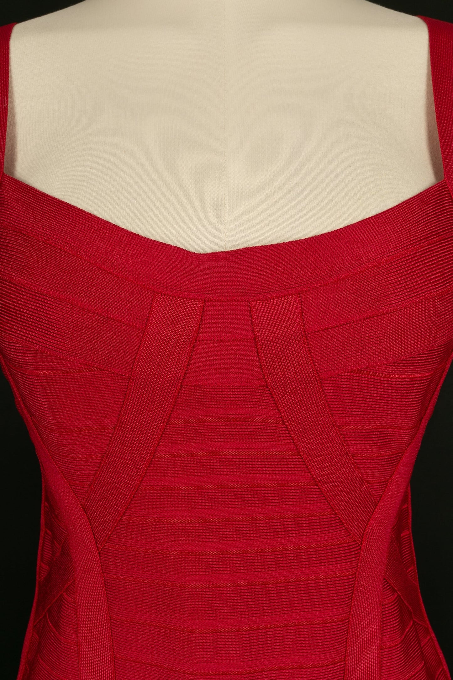Robe rouge HervÃƒÆ’Ã‚Â© LÃƒÆ’Ã‚Â©ger