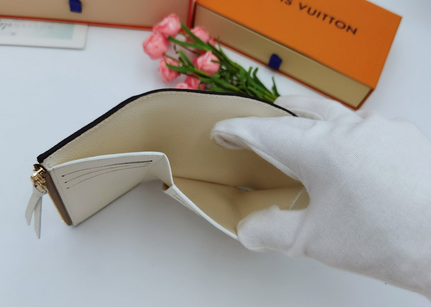GLM - Top Quality Wallet LUV 001