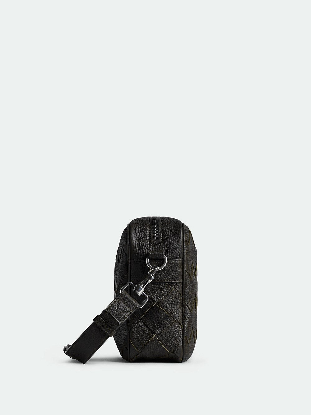 Bottega Veneta Men Medium Intrecciato Bag