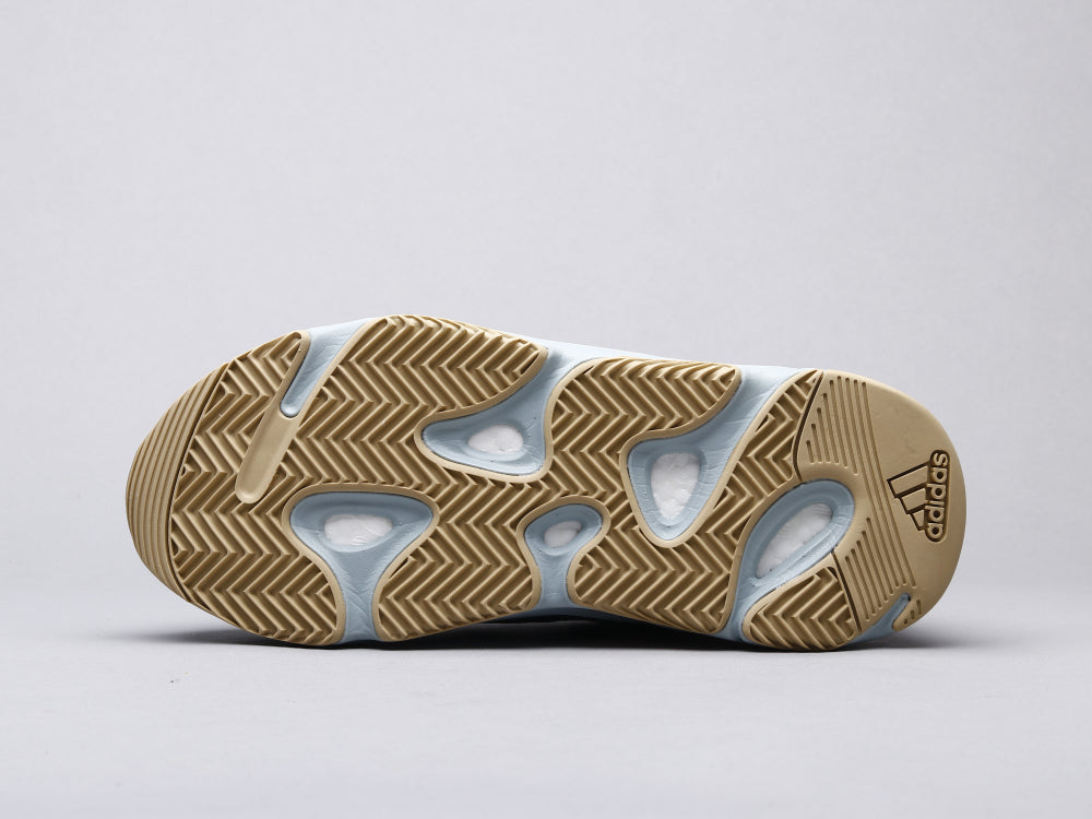 GLM - Yzy 700 Carbon Blue Sneaker