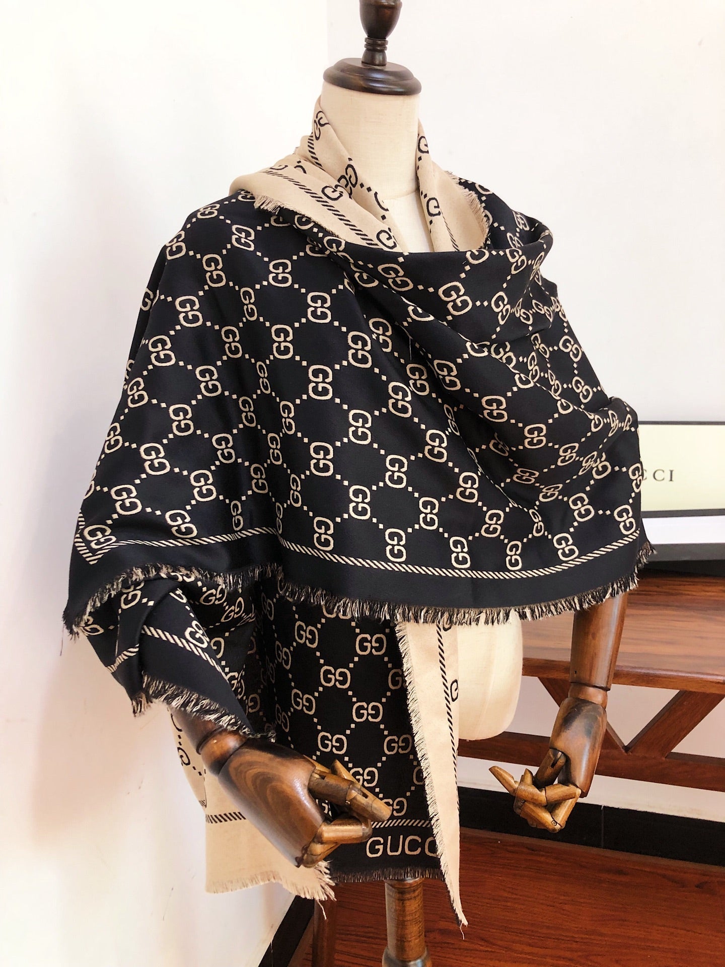 GLM - Top Quality GCI Scarf 029