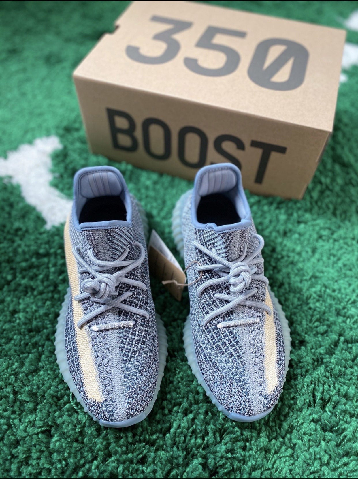GLM - Yzy 350 Washed Tannins Sneaker
