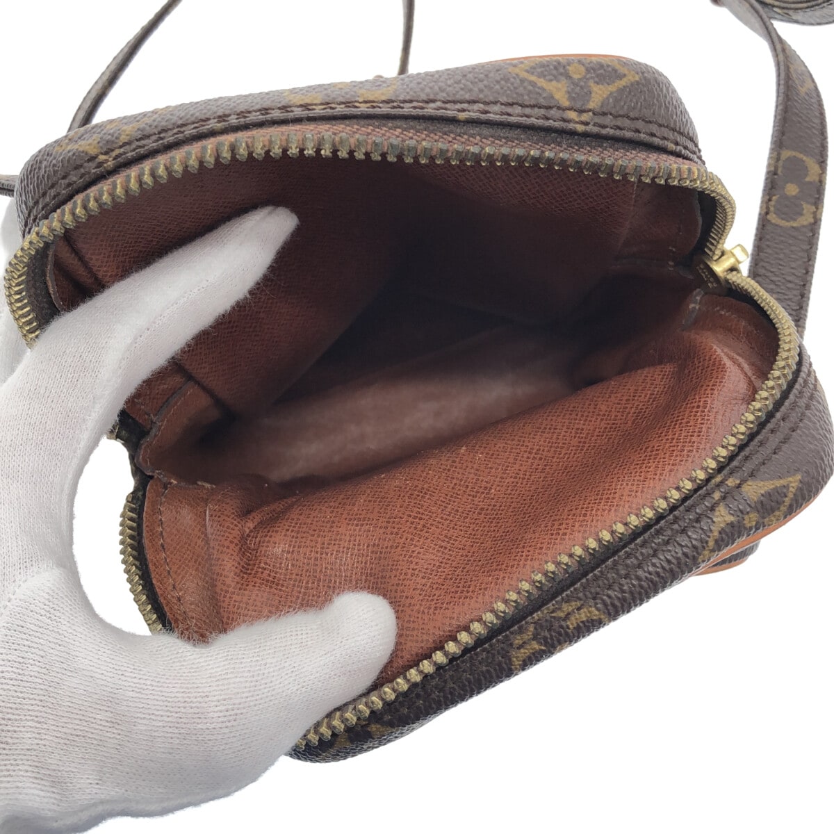 Louis Vuitton Amazon  Canvas Shoulder Bag ()