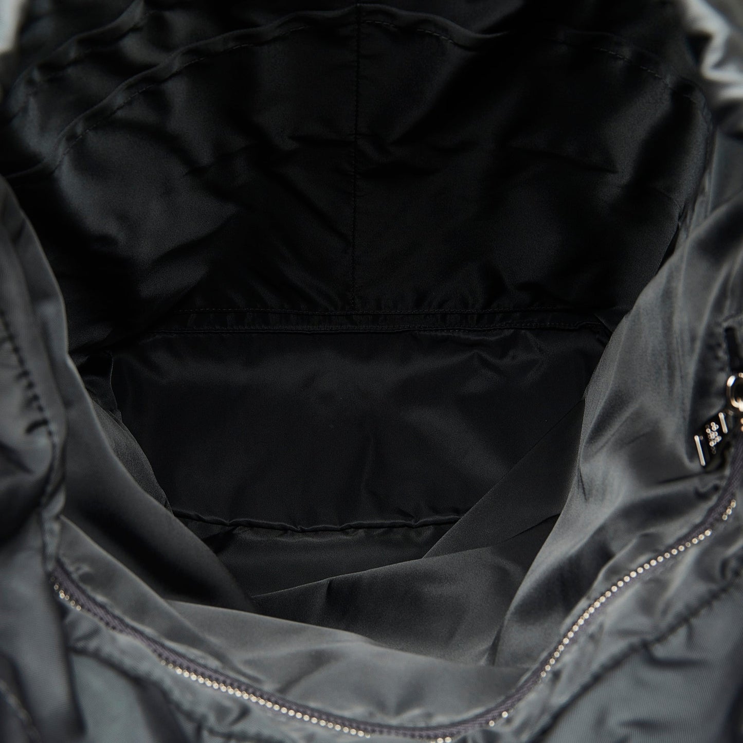 Black Louis Vuitton V-Line Pulse