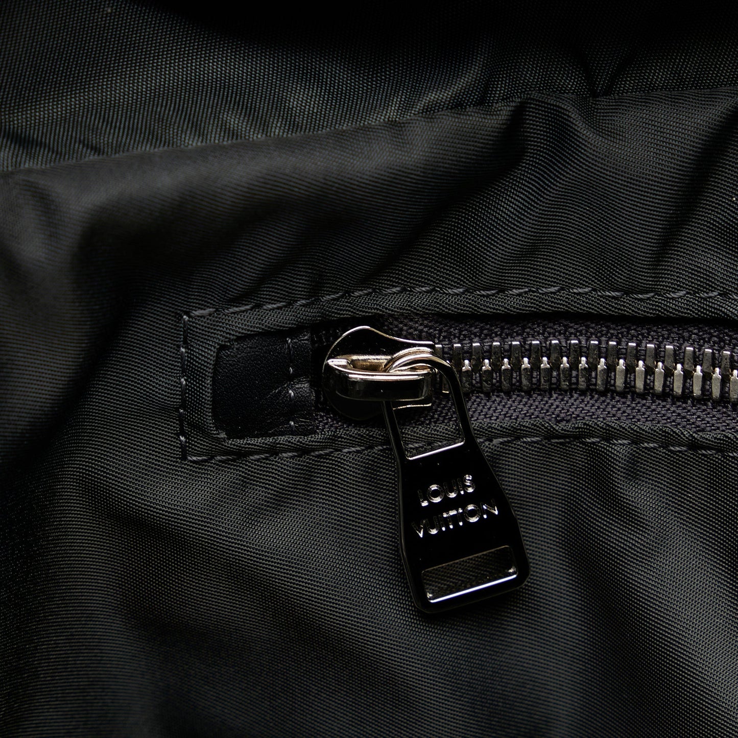 Black Louis Vuitton V-Line Pulse