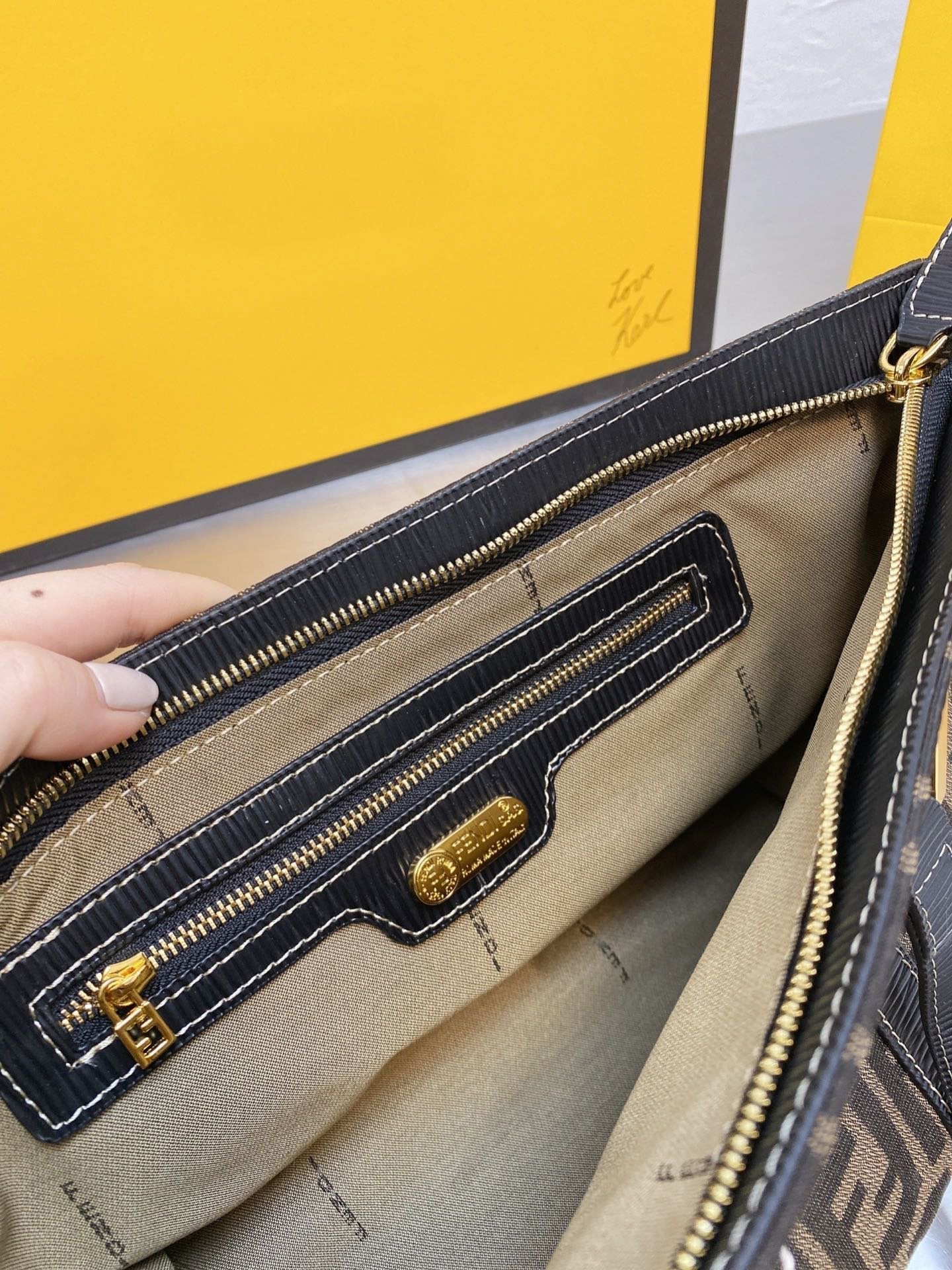 GLM - Top Quality Bags FEI 104