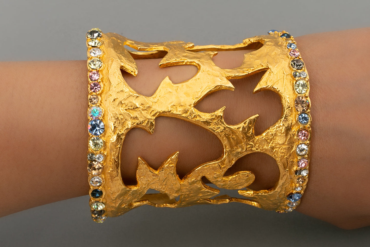 Manchette Christian Lacroix