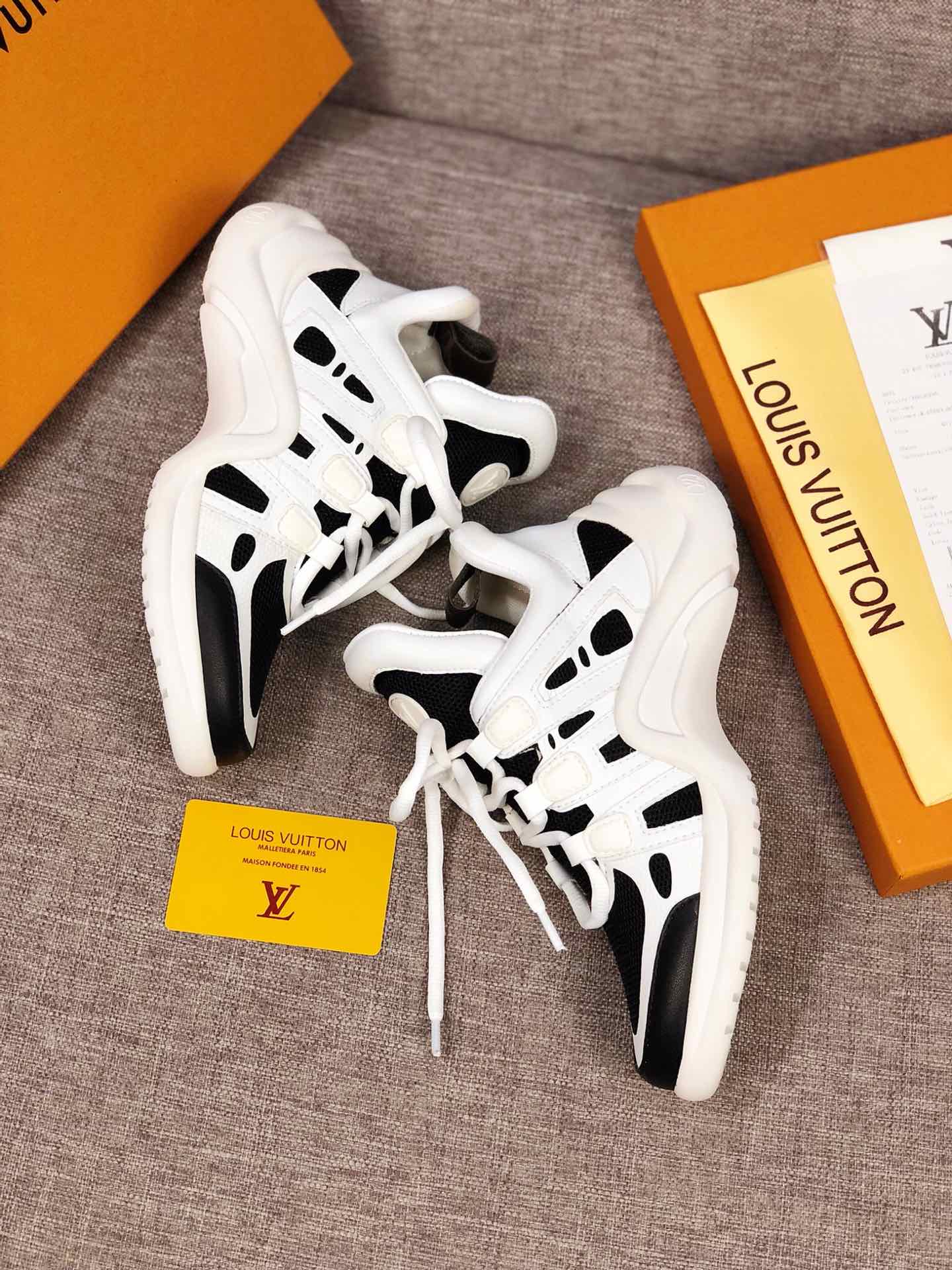 GLM - LUV Archlight Black White Sneaker