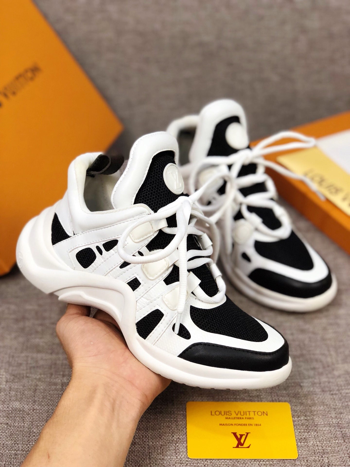 GLM - LUV Archlight Black White Sneaker