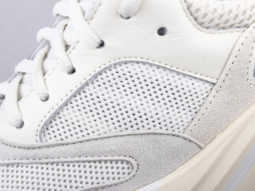 GLM - Yzy 700 Analog Beige Sneaker
