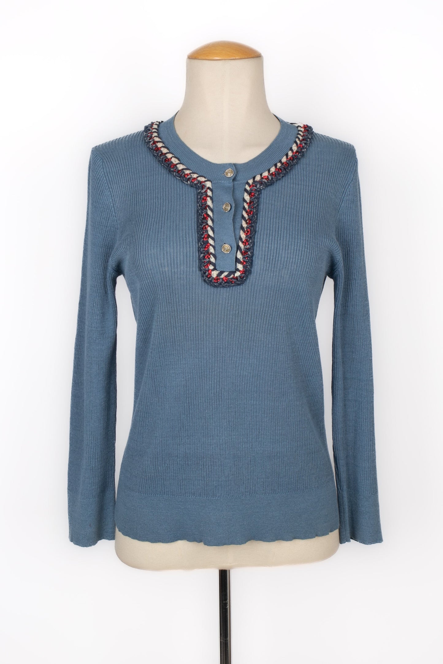 Haut bleu  Chanel
