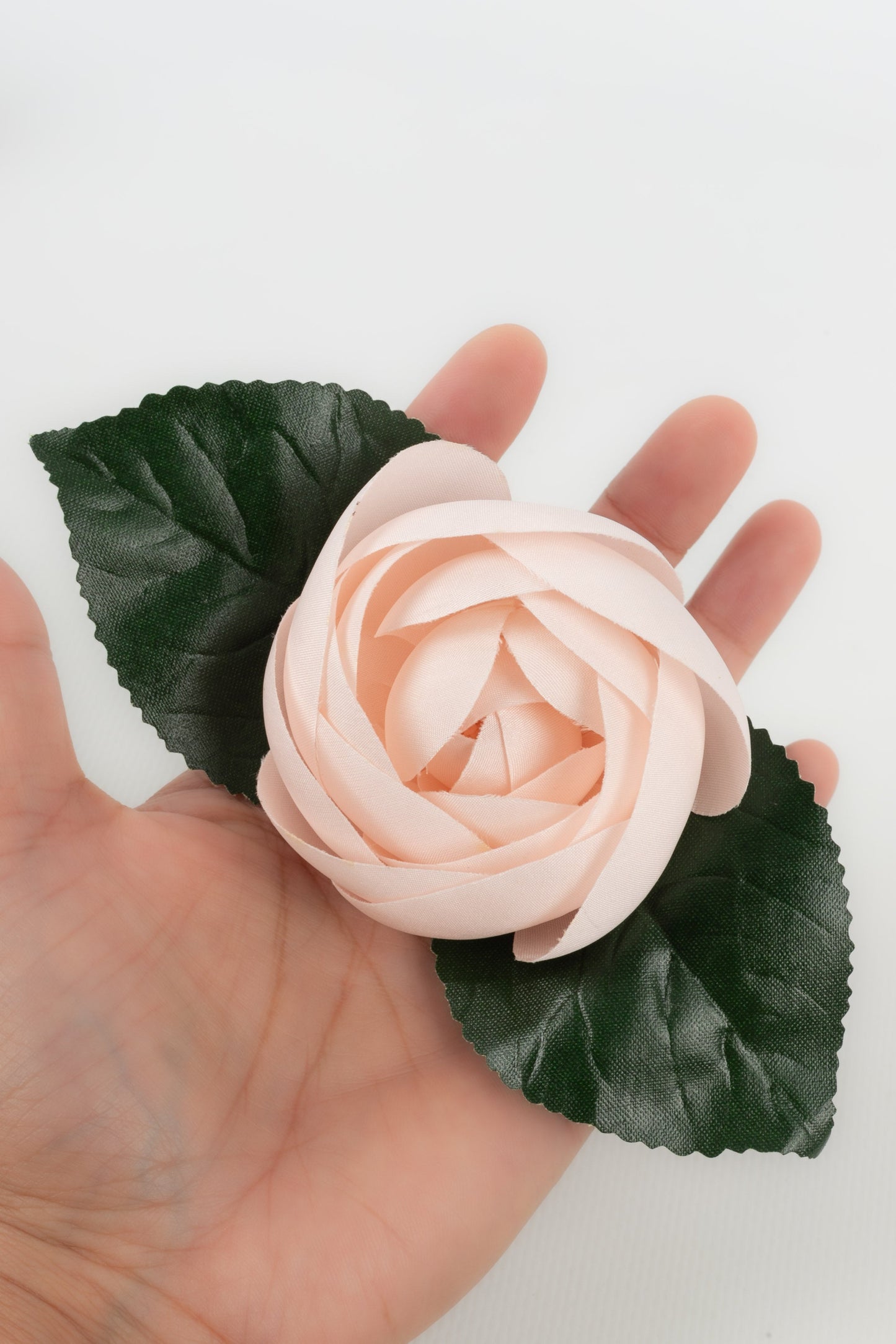 Broche camÃƒÆ’Ã‚Â©lia Chanel