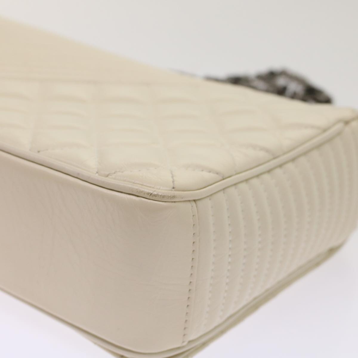CHANEL Chevron x Matelasse Chain Shoulder Bag Lamb Skin White CC 48469A
