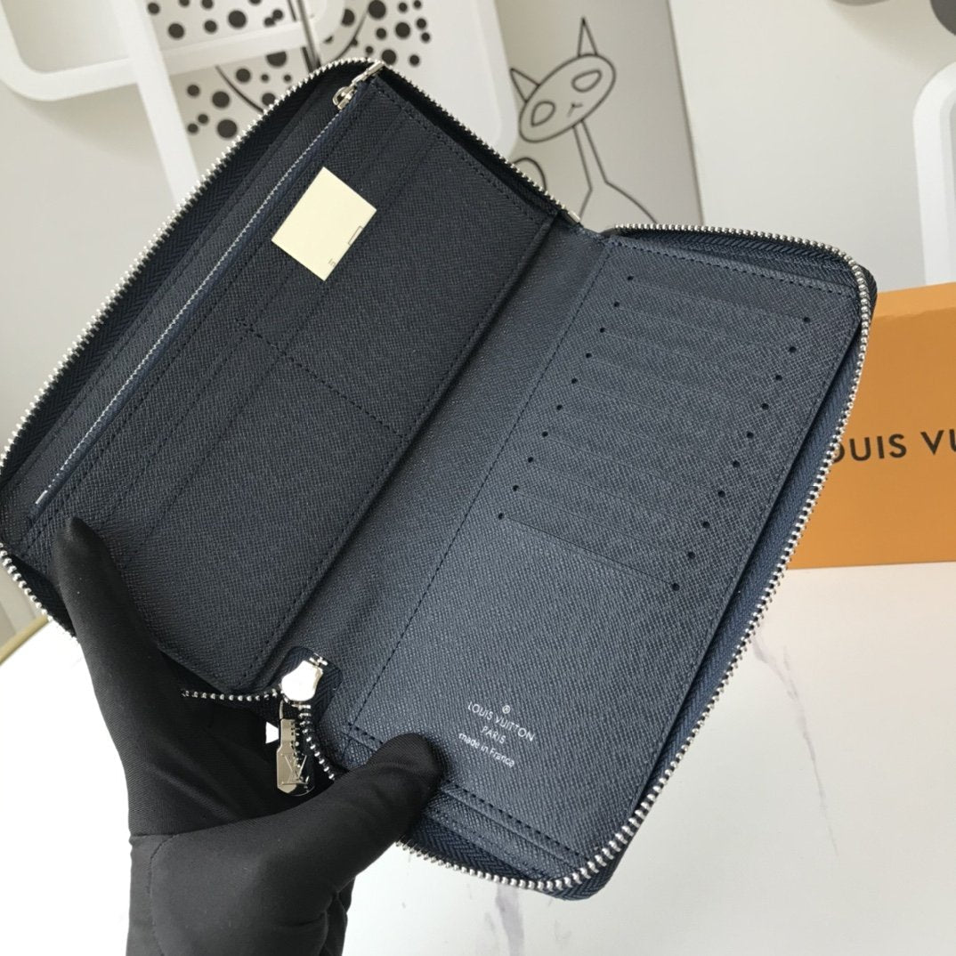 GLM - Top Quality Wallet LUV 009