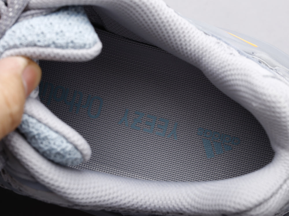 GLM - Yzy 700 Inertia 2.0 Sneaker