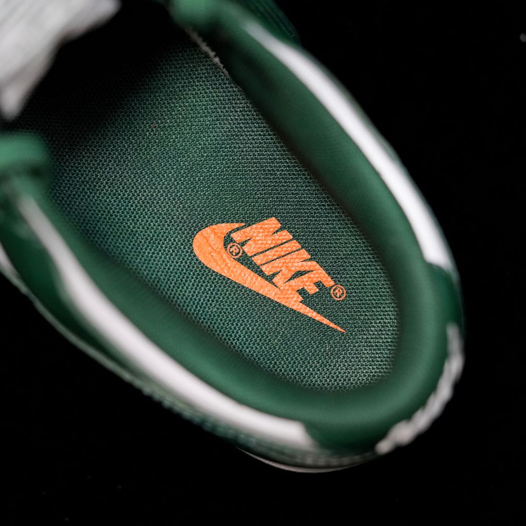 GLM - NKE Varsity Green green