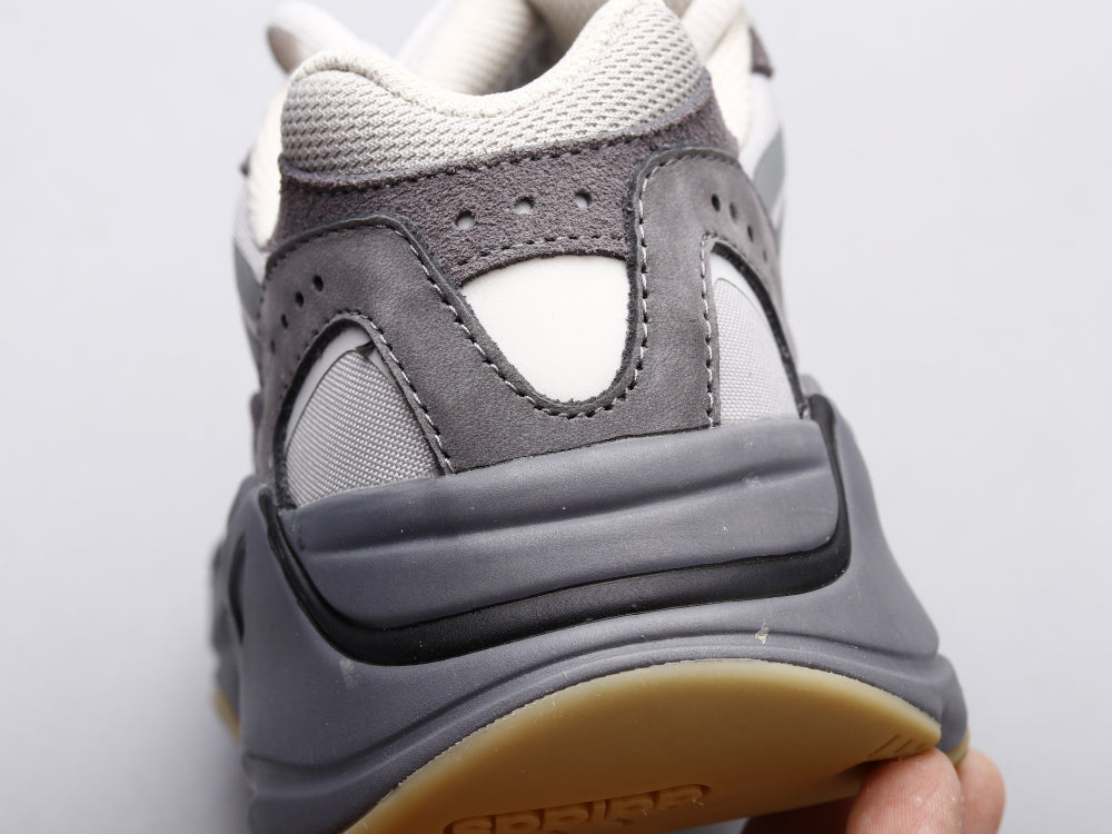 GLM - Yzy 700 Volcanic Ash Sneaker