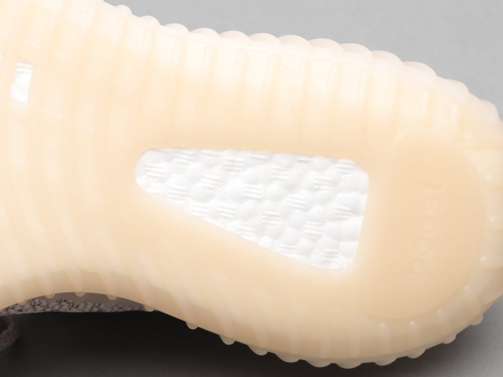 GLM - Yzy 350 Light Pink Sneaker