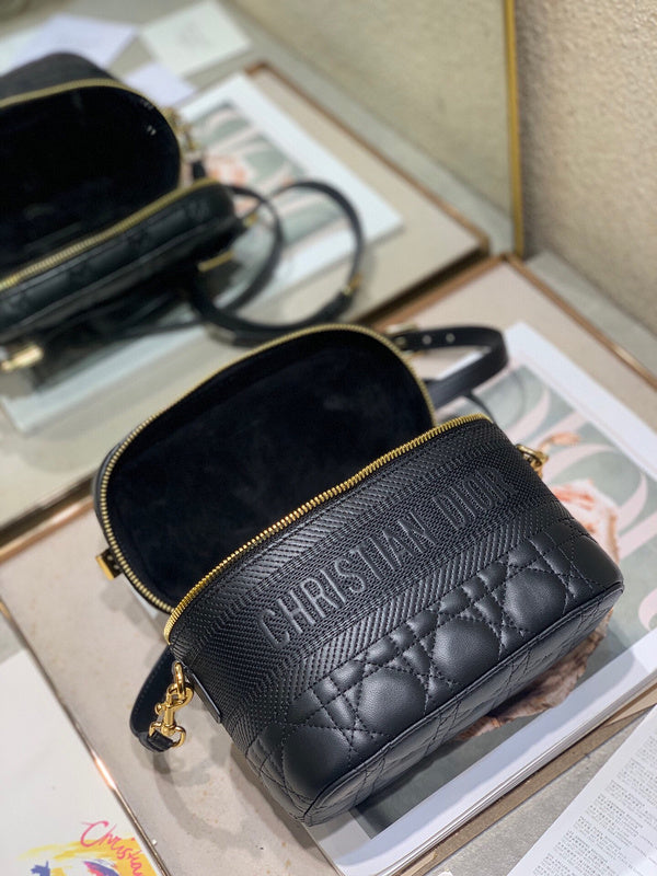 GLM - Dir Bags - 1940