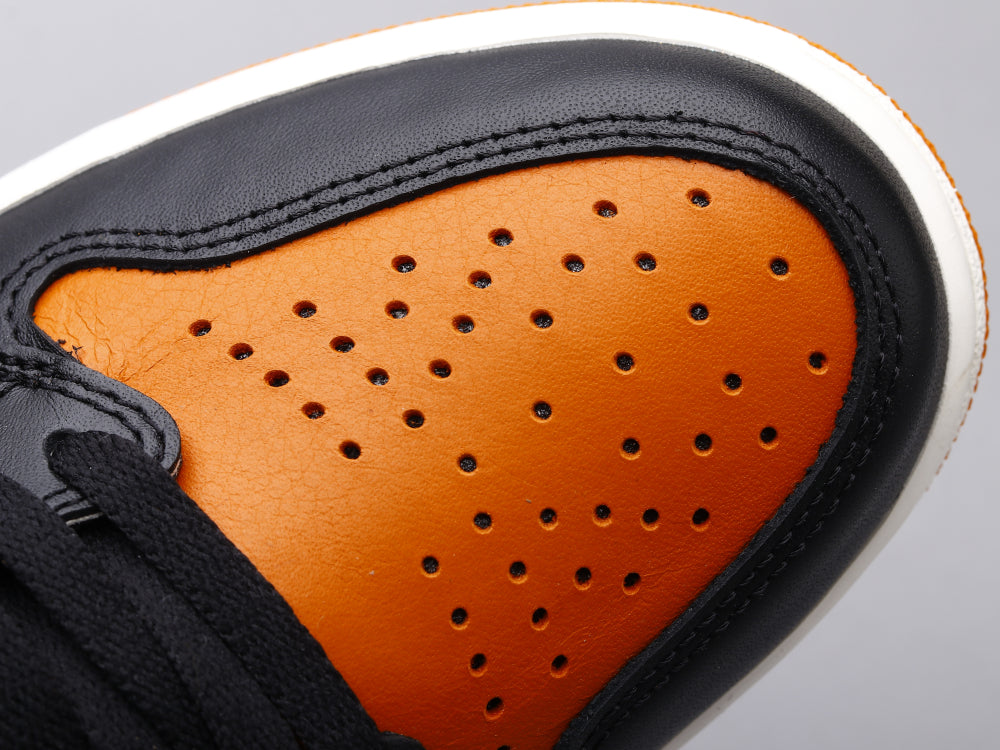 GLM - AJ1 black buckle