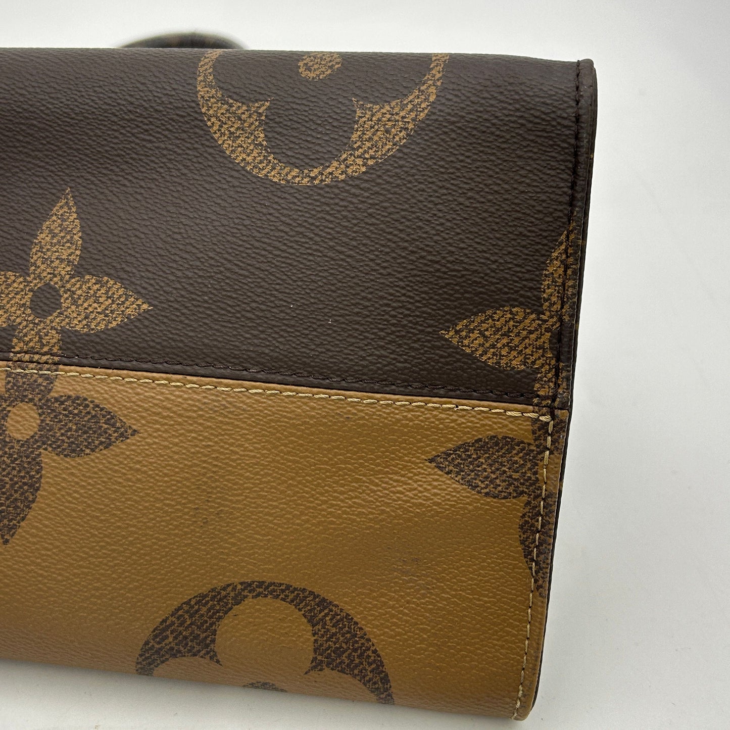 Louis Vuitton On the Go MM LA42328