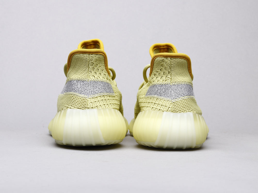 GLM - Yzy 350 Side Gypsophila Sneaker